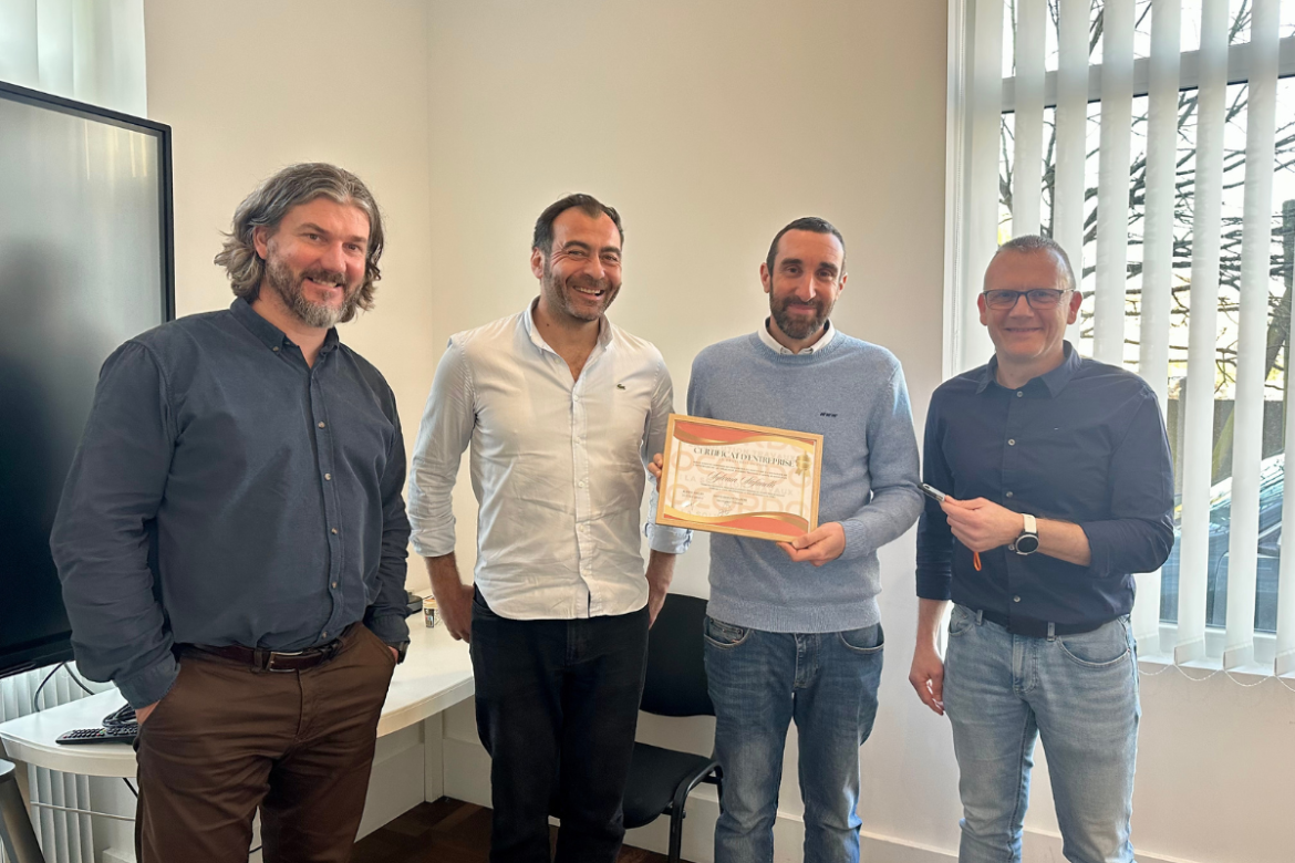 remise de diplôme pour un nouveau franchisé en mayenne